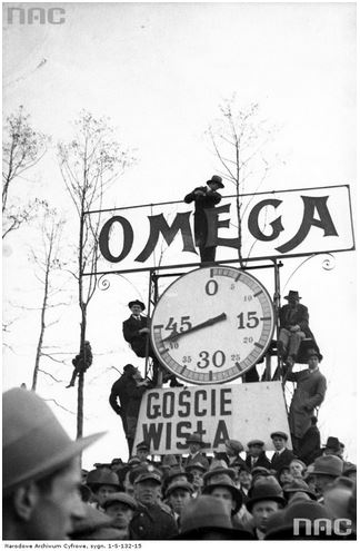 Zegar boiskowy - Wisla jako pierwsza w Polsce posiadala zegar na swoim stadionie