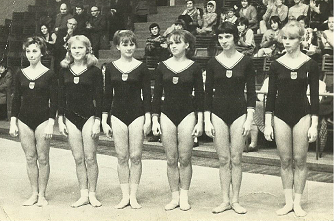 Budapeszt 1966r (– od lewej stoją Elżbieta Borowska, Barbara Nowak (gimnastyka), Halina Daniec, Danuta Putaj (Korona Kraków), Maria Kożuch, Wiesława Lech.Ze zbiorów prywatnych Barbary Nowak
