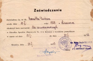 1947. Zaświadczenie o ukończeniu kursu narciarskiego, podpisane przez Henryka Reymana.