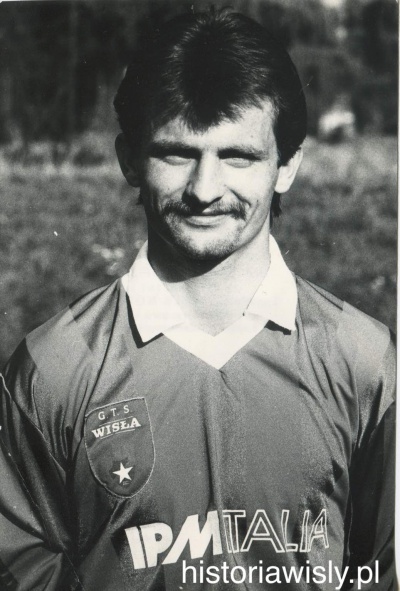 Jarosław Giszka w stroju z logo IPM