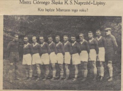 28.07.1929r. Naprzód Lipiny.Stoją od lewej: M.Wysocki, A.Nierada, J.Przewodnik, J.Scheiblich, E.Kaczmarczyk, A.Stephan, F.Zug II, S.Michalik, W.Kuszek, J.Kania II, R.Komor, K.Garczarczyk.