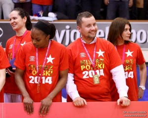 Anna Kaim (pierwsza od prawej) podczas mistrzowskiej fety 2014