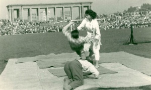 30.09.1962. Pokazy judo z okazji obchodów Święta Milicji.