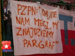 2005.09.10 Wisła – Pogoń Szczecin,transparent skierowany do PZPNu.