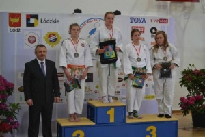 Międzynarodowe Mistrzostwa Łodzi Młodzików w Judo 28.05.2011. Ze srebrnym medalem Karolina Sobalska
