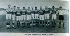 24.03.1935r. Dąb Katowice.  Stoją od lewej: Kessner, Kolarz, Dytko, Dreszer, Musioł, Moczko, Kłoda, Herman, Krawiec, Szojda, Pawłowski.