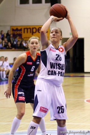 Aneta Kotnis w barwach Basketu Gdynia, 2015.09.19