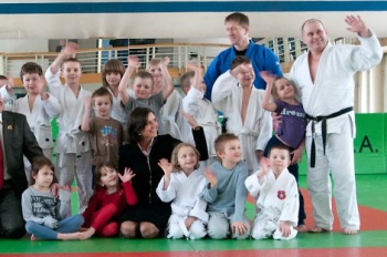 Minister Sportu i Turystyki Joanna Mucha z judokami Wisły