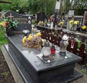 Grób Juliana Kantka na Cmentarzu Rakowickim