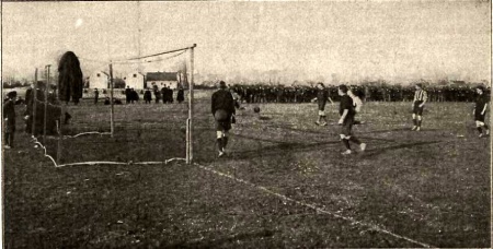 Pierwsze znane nam zdjęcie meczowe z derbów. 1909.04.18
