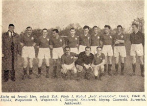 Drużyna Wisły w 1949 roku, Smolarek pierwszy z prawej