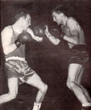 Kazimierz Loranc (po prawej) podczas walki z J.Kulejem.
