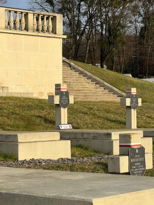 Grób Antoniego Poznańskiego na Cmentarzu Obronców Lwowa. 31 grudnia 2023
