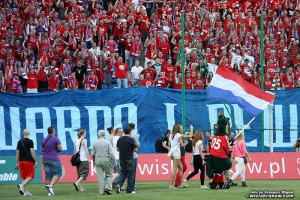 Mistrzynie Polski 2012, koszykarki Wisły, wykonały triumfalną rundę na stadionie.[Foto: Grzegorz Migdał/wislakrakow.com]