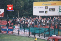 2002.05.22 Legia Warszawa-Wisła P.L.,transparent w języku serbskim skierowany do jednego z piłkarzy Legii(A.Vukovica)-Vuko Piczka.