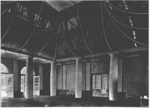 Wnętrze pawilonu głównego Wystawy Architektury w 1912 roku
