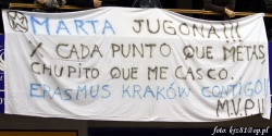 2008.02.02 Wisła-CCC Polkowice,transparent skierowany do koszykarki Wisły-Marty Fernandez (w wolnym tłumaczeniu: Wypiję kieliszek za każdy punkt, który zdobędziesz - Erasmus Kraków jest z Tobą)