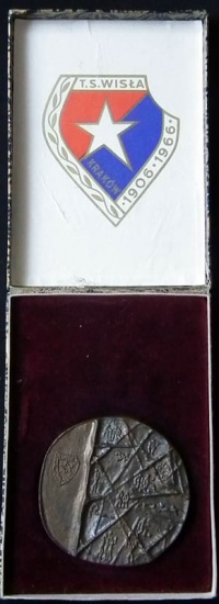 Medal na 60-lecie Wisły dla Elżbiety Porzec-Nowak.