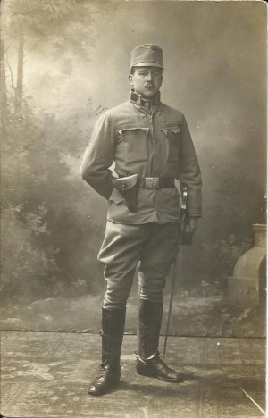 Józef Szkolnikowski w mundurze oficera CK. Zdjęcie ze zbiorów rodzinnych Wojciecha Szkolnikowskiego.