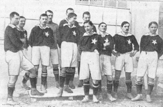 Od lewej stoją: Olejak, Śliwa, Adamski, Szubert, Pustelnik, Konkiewicz, Alfred, Cepurski, Kowal, Romański, Zawodny i Konkiewicz Władysław.