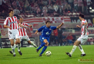 Rafał Boguski strzela gola na 1:1.