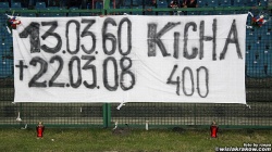 ŚP.Kicha,transparent poświęcony jednemu ze zmarłych kibiców Wisły.
