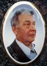 Zdjęcie Juliana Kantka z jego grobowca na Cmentarzu Rakowickim