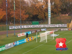 2003.10.19 Wisła - GKS Katowice,transparent dotyczący budowy nowego stadionu