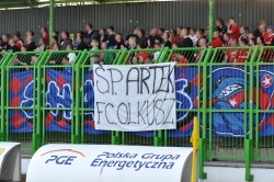 2012.03.17 GKS Bełchatów - Wisła,transparent poświęcony zmarłemu kibicowi Wisły z Olkusza-Arturowi Gamrat.