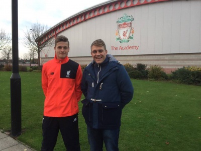 Bartosz Matoga i Adrian Filipek w Liverpoolu.