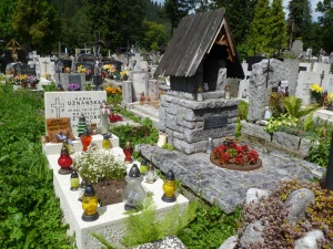 Groby Józefa Uznańskiego i Heleny Bäcker na Nowym Cmentarzu w Zakopanem.