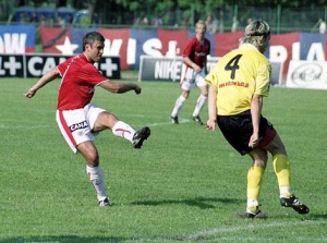 Marcin Kuźba w meczu z Widzewem