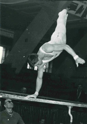 Czołowy zawodnik sekcji gimnastycznej, rok 1966.