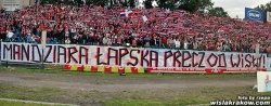 2005.06.12 Wisła - Dyskobolia Grodzisk,Mandziara łapy precz od Wisły-transparent skierowany do jednego z menedżerów piłkarskich.