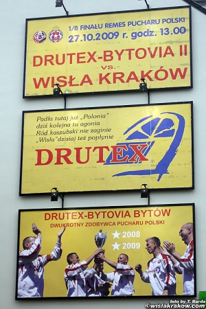 Plakat reklamujący mecz z Wisłą.2009.10.27 Bytovia II Bytów - Wisła Kraków