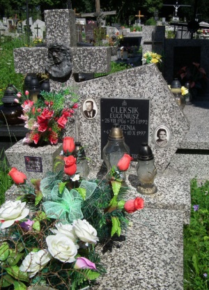 Grób Eugeniusza Oleksika na Cmentarzu Batowickim