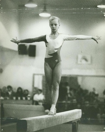 Gimnastyczka Katarzyna Kaliszewska w 1994 roku.