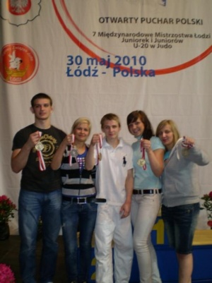 Wiślaccy medaliści - Kajetan Pintal, Izabela Mirus, Bartłomiej Garbacik, Małgorzata Tracz, Anna Osajda.